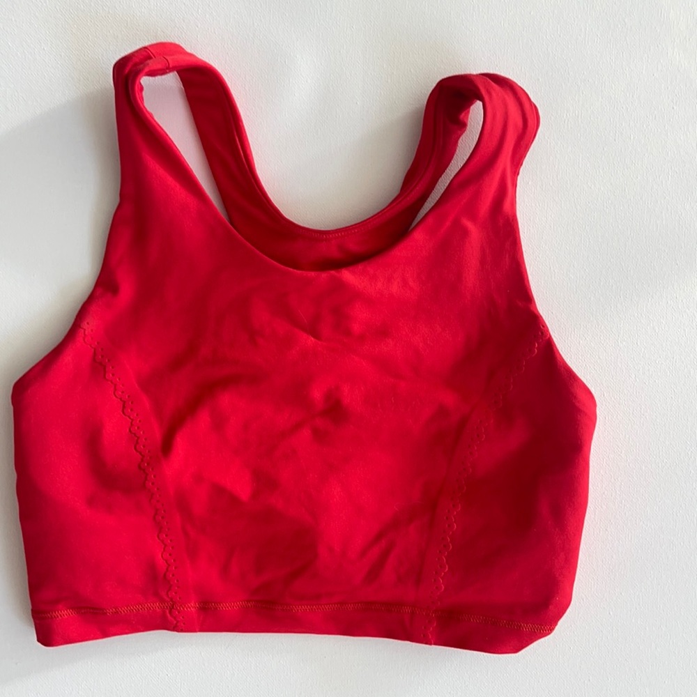 RED LULULEMON LONG LINE SPORTS BRA!! Extra lining under neath.